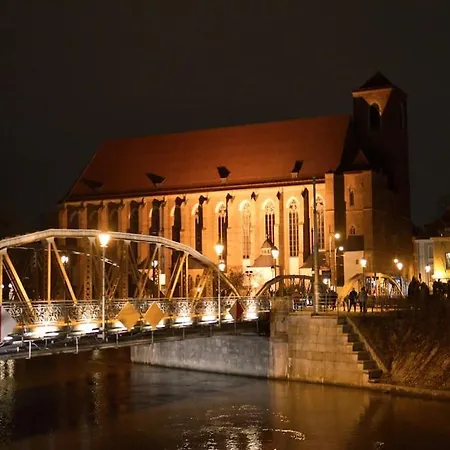 Energetic In Center! דירה