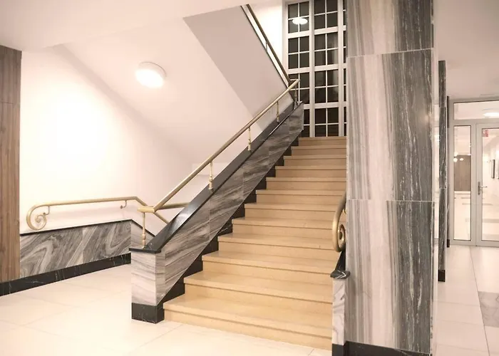 Energetic In Center!