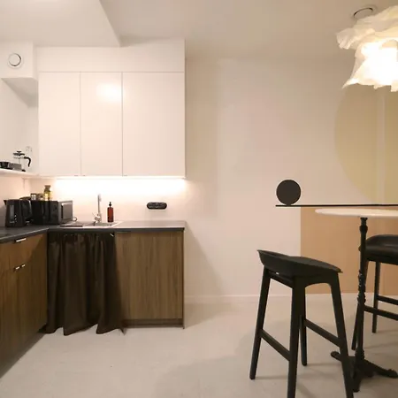 Apartment Energetic In Center!
