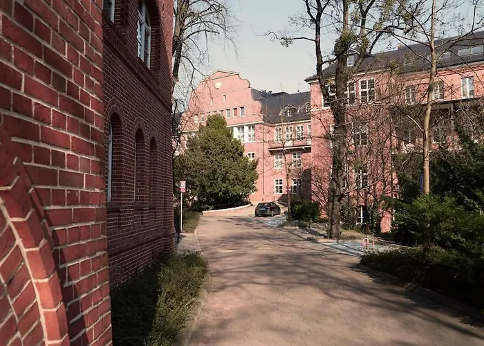 Energetic In Center!